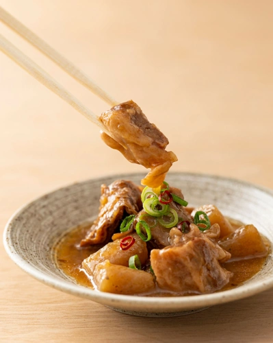 EXPO2025牛すじこんにゃく ミャクミャクステッカー付き